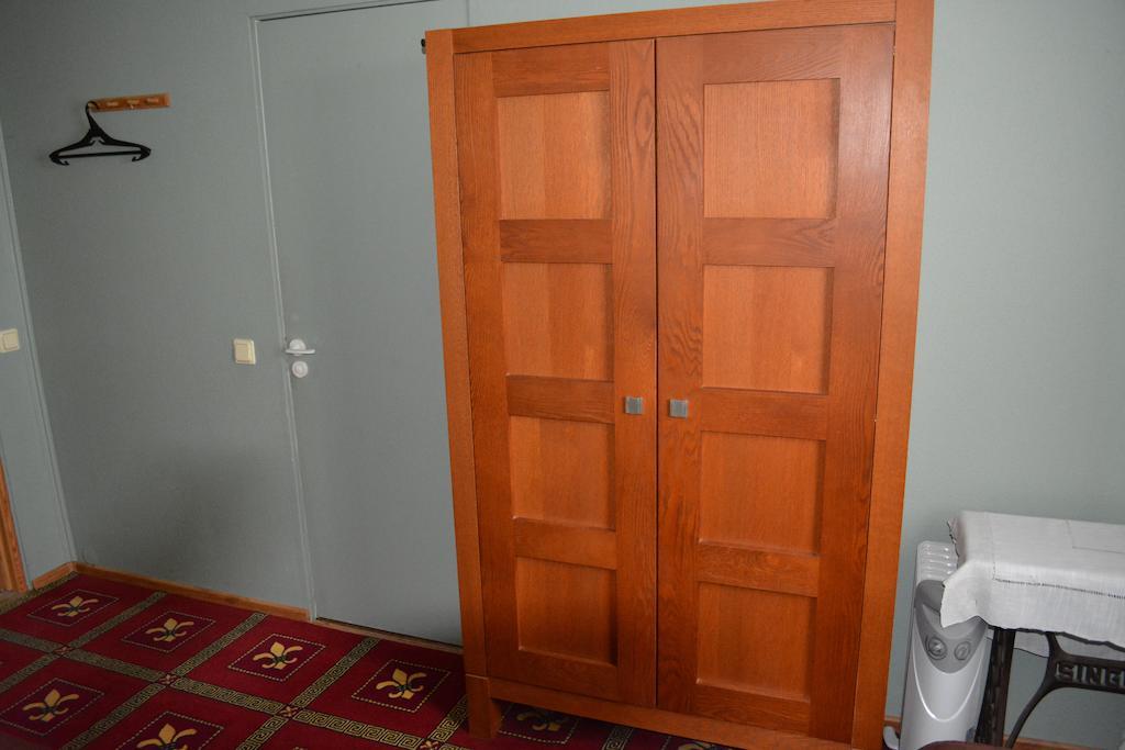 Viesu Nams Klanas Otel Engure Oda fotoğraf